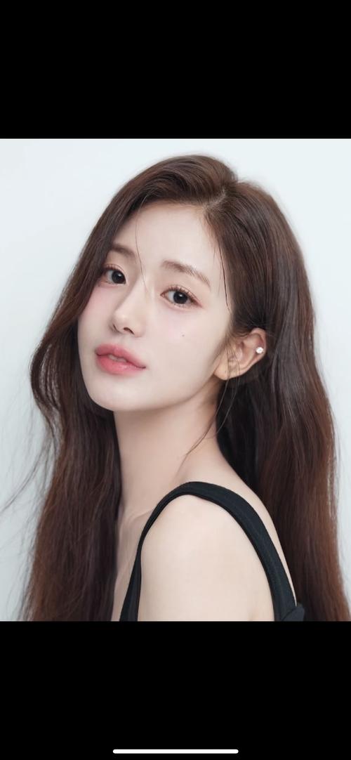 高级自然风(2025美妆主流)(什么是高级自然的美)